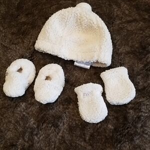 JJ Cole bundleme shearling baby hat, mitten, booti